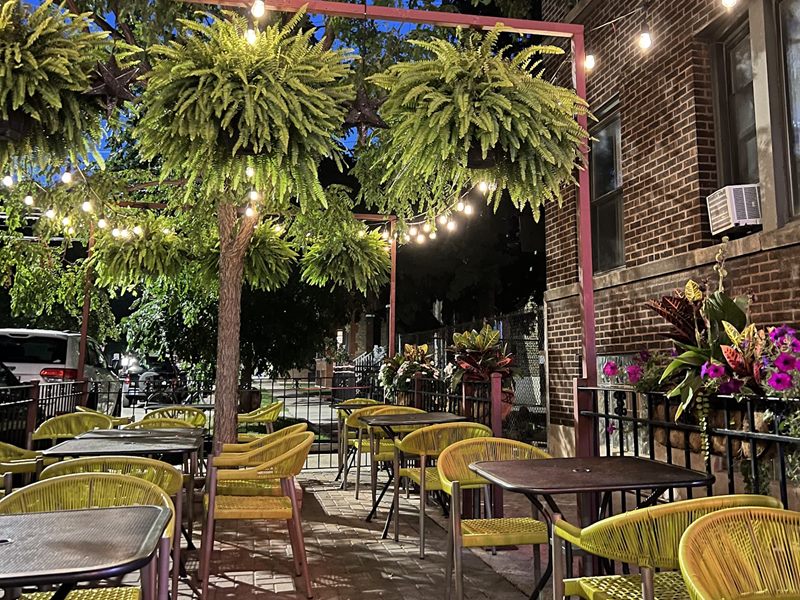 Cafe El Tapatio exterior